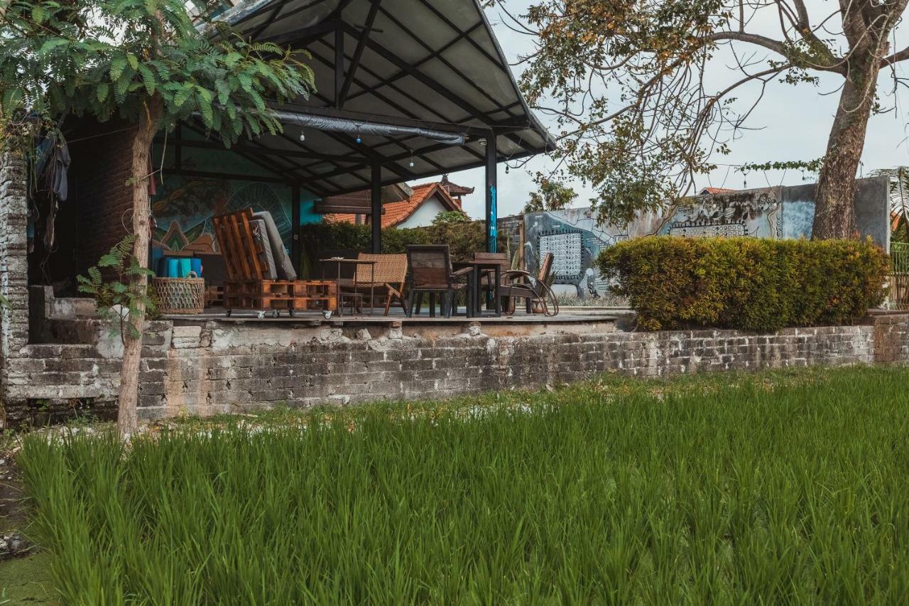 Big Brother Surf Inn Canggu  Exterior photo